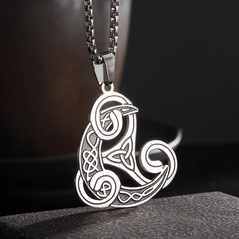 Creative Irish Kettle Moon Stainless Steel Necklace Pendant Couples Give Each Other Romantic Commemorative Gifts