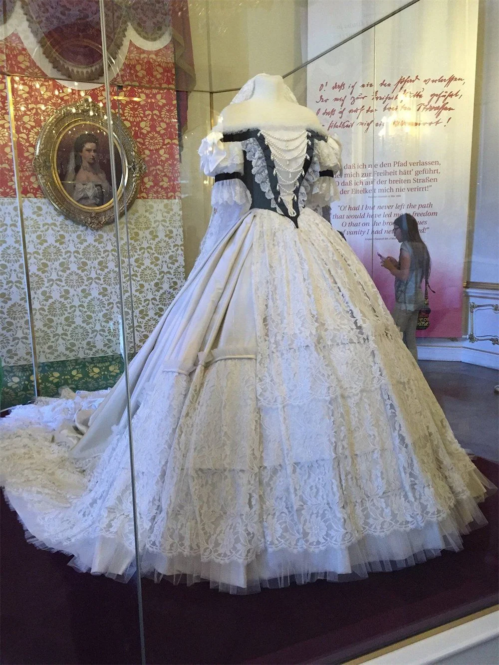 Empress Sisi Cosplay Dress Queen Elisabeth of Austria Coronation Dress Southern Belle Victorian Lolita Princess Wedding Gown