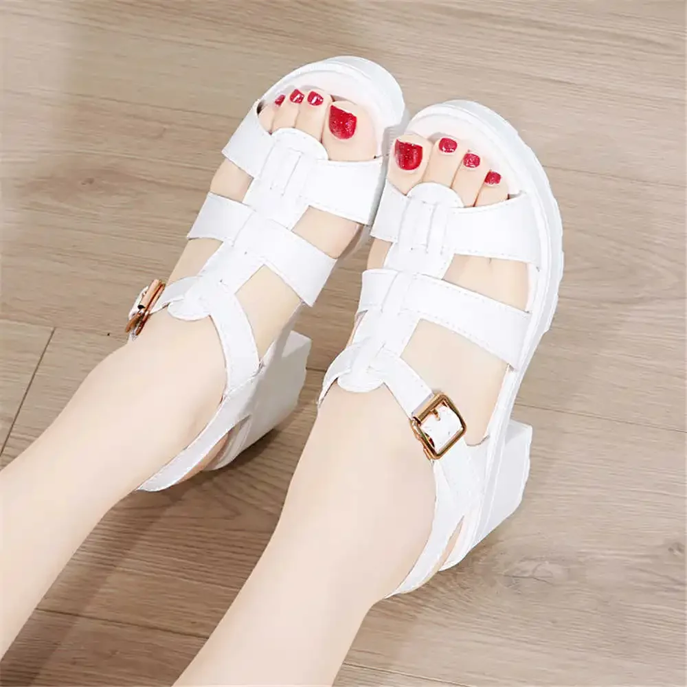 Large Dimensions White Low Heeled Shoes For Women Sneakers Woman Luxury Silver High Heels For Women Sports Temis Shuse