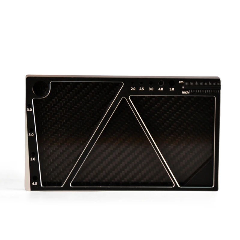 Caja de herramientas modelo de metal de fibra de carbono, bandeja de clasificación de tornillos y tuercas multifuncional, caja de almacenamiento de piezas de coche/barco/avión de control remoto, herramienta de almacenamiento de accesorios de reparación, adecuada para mantenimiento de automóviles, barcos y aviones de control remoto