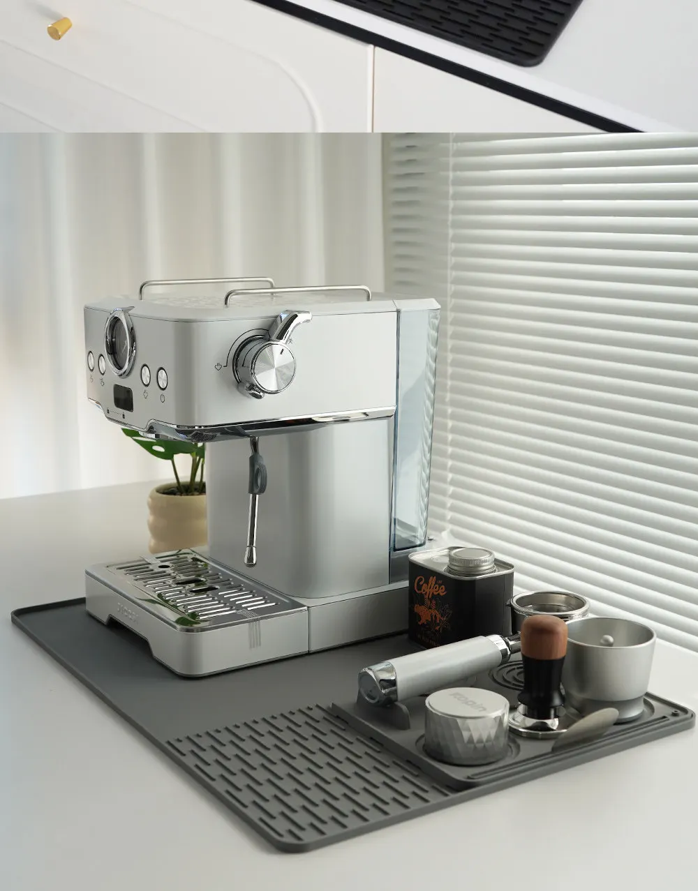 OANKR 2-teiliges Set 39x58cm Kaffeemaschinen-Unterlage und 25x20cm Espresso-Tampermatte, Rutschfeste Matte für Küche Bar Theke Abtropfschale – Detail 14
