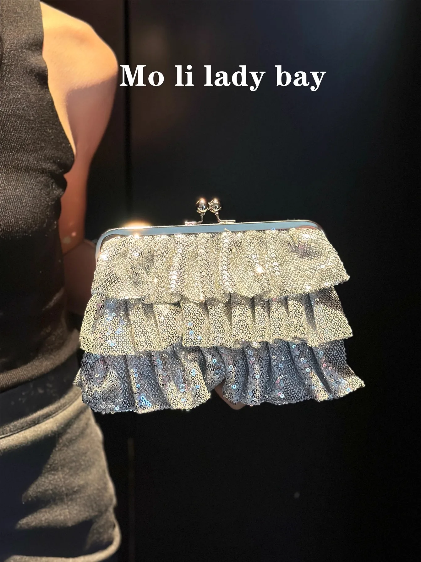 

Glitter Shiny Sequins Pleated Skirt Clutch Purse Luxury Women Handbag Wedding Party Banquet Bag Fashion Evening Bag Shoulder Bag