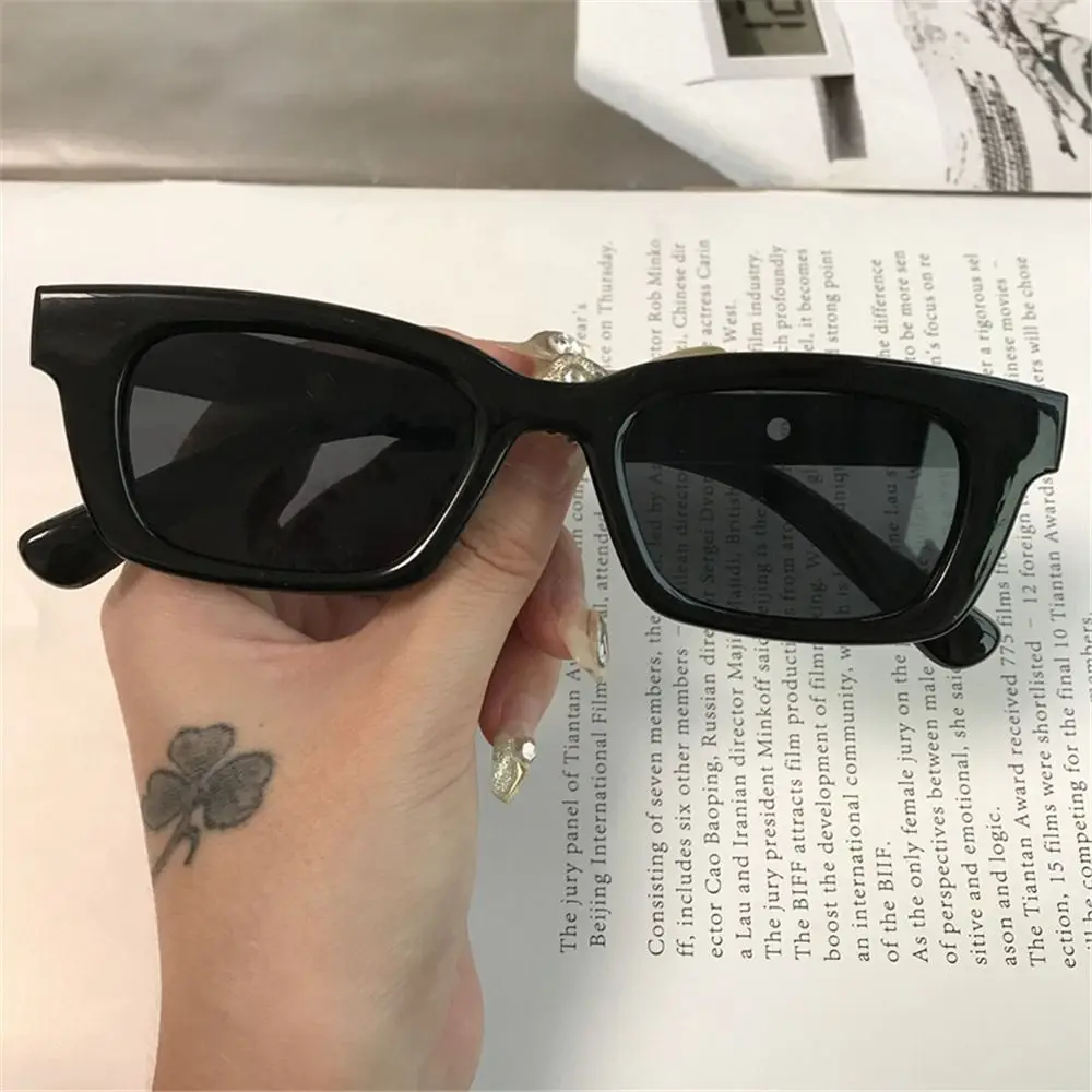 

New Fashion UV400 Protection Rectangle Sunglasses Square Frame Trendy Style Sunglasses for Women Ladies Eyeglasses