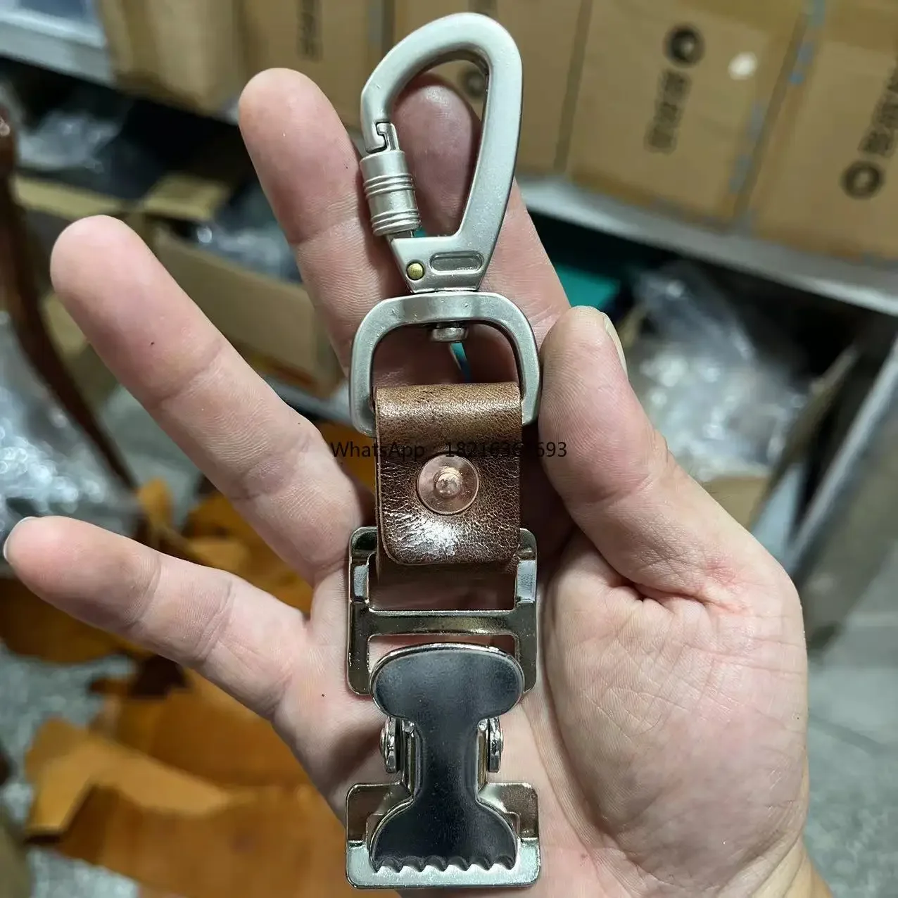 New Store Outdoor Work Gloves Storage Clip Buckle Shooting Gloves Storage Tool