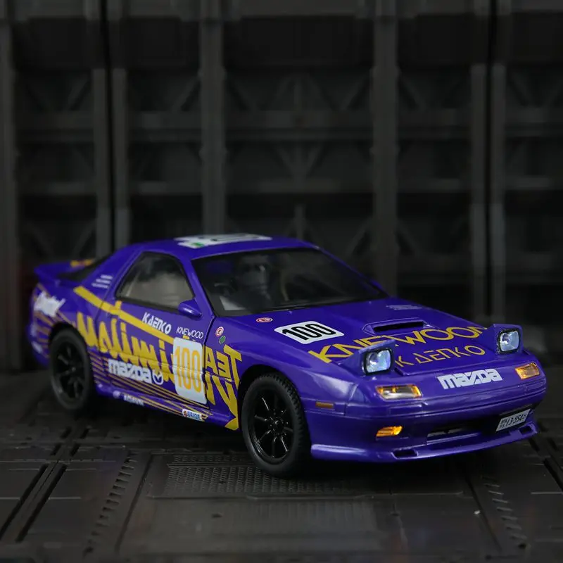 

1:24 Mazda RX7 FC brushed version supercar alloy car model, doors and engine hood, trunk can be opened