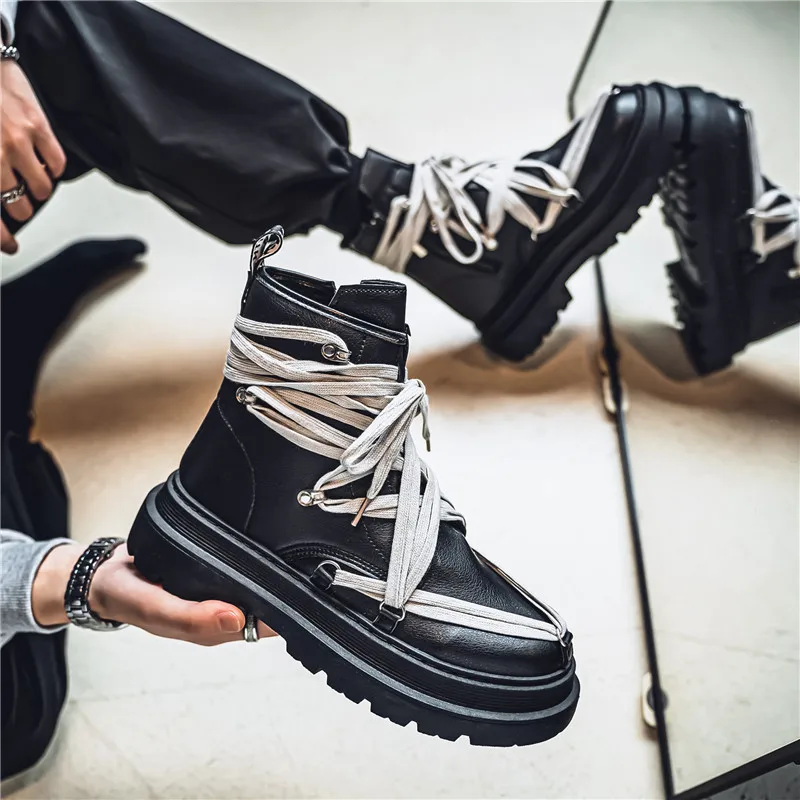 Designer Black Men Motorcycle Boots Fashion Strap Short Barrel Boots Men Streetwear Shoes Platform Leather Ankle Boots Man 2025