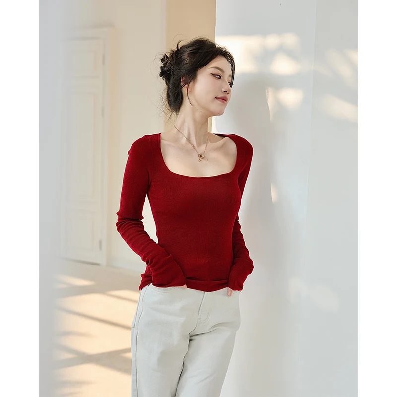 

SerioLudere Cisas New Year Sle Slimming Effect Woolen Square Collar Fitting Base irt for Women Lazy Egg Character