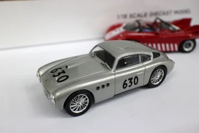 

Classic 1/43 New Special Die-casting Metal Italian 2000GT Car Model Furniture Exhibition Collection Toys For Children