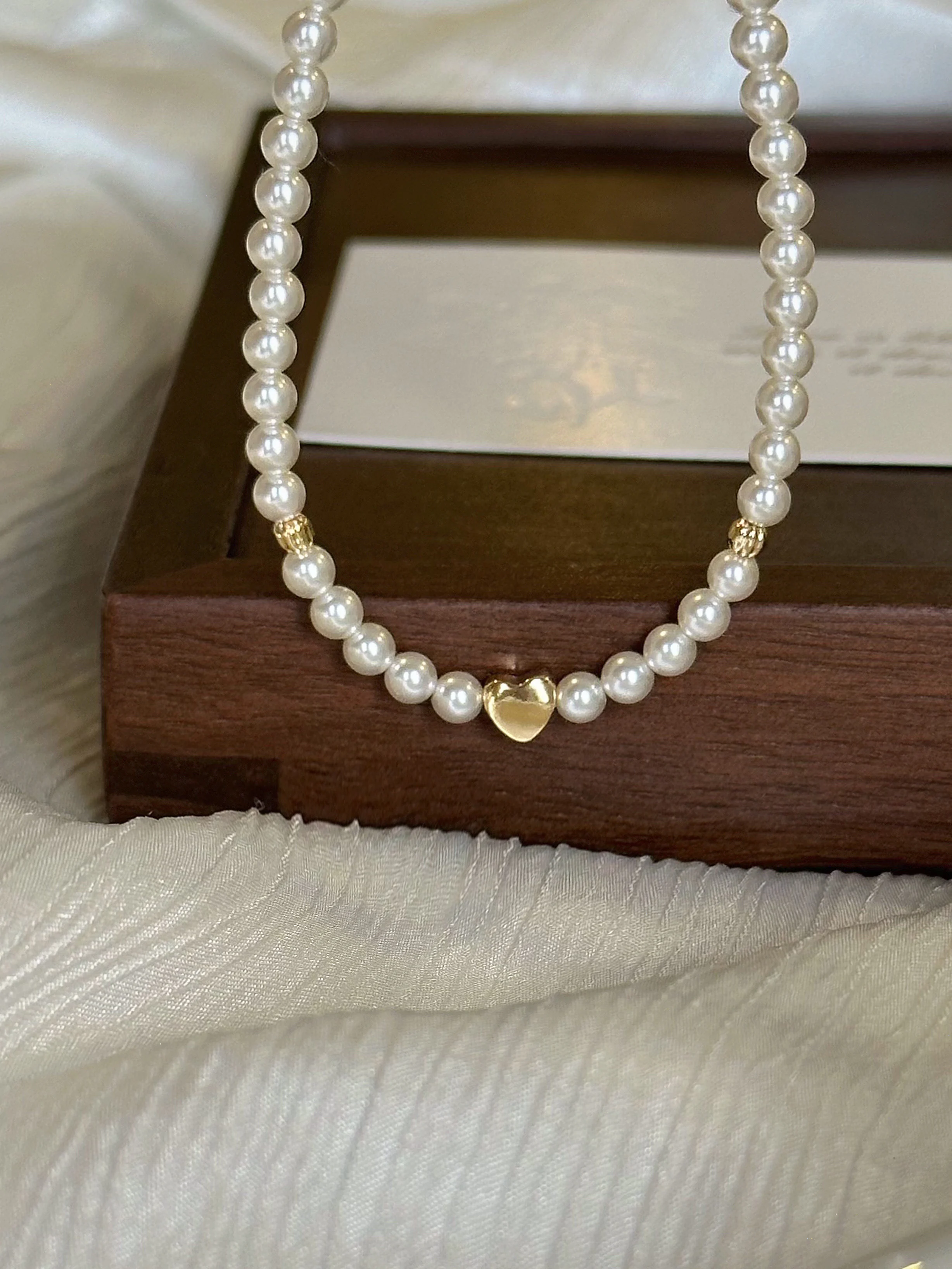 

Love collarbone chain necklace pearl woman