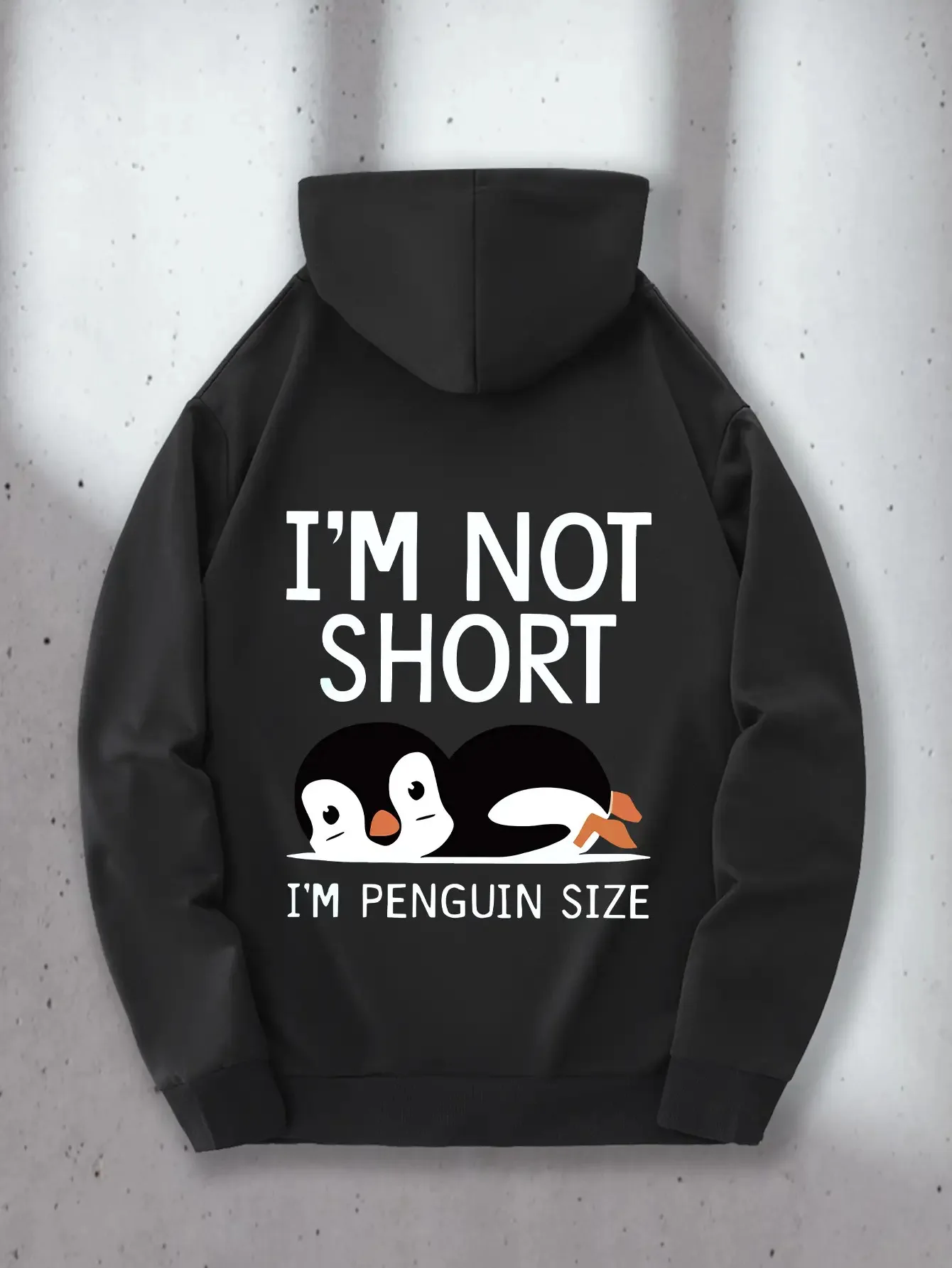 Neues, trendiges Design mit Buchstabenmuster, modisches Kängurutaschenmuster, beidseitiger Aufdruck, bequemer, lässiger Herren-Hoodie für den täglichen Gebrauch.