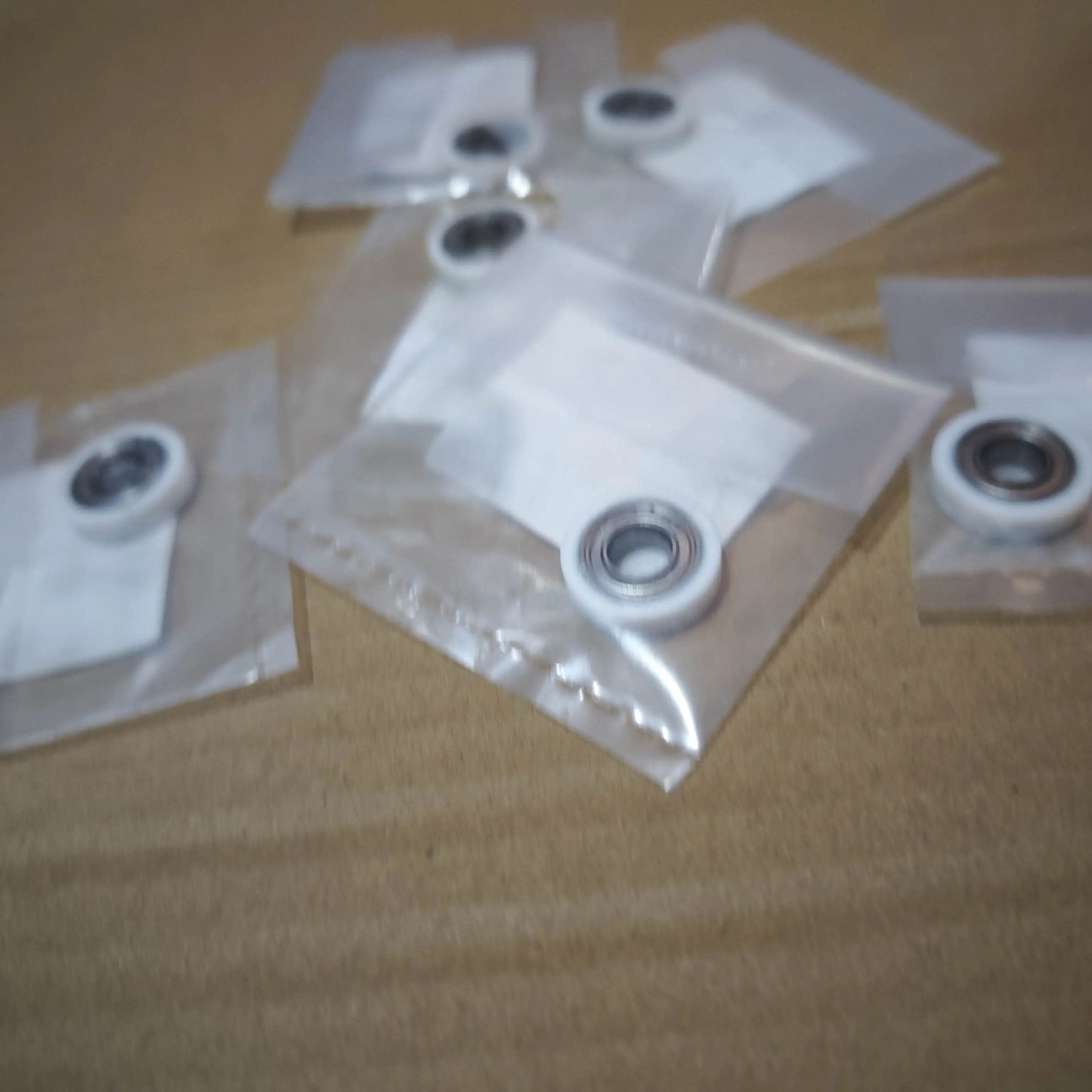 

1sets FS5-6448-000 Spacer Roller for Canon 2200 2220 2230 2250 2270 2520 2525 2530 2535 2545 2820 2830 2850 2870 3025 3035 215