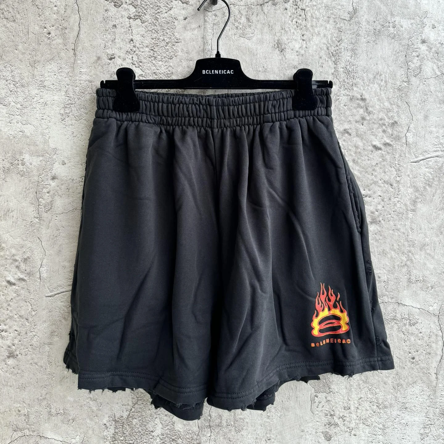 

BCLENEICAC Летние молодежные брюки свободного прямого кроя с принтом «Двойное пламя» и надписью, из выстиранной ткани, в парижском стиле