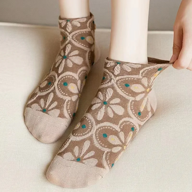 5 Pairs Women Vintage Ethnic Flowers Short Socks Cotton Korea Harajuku Kawaii Cute Skarpetkie Damski Floral Girls Ankle Sox