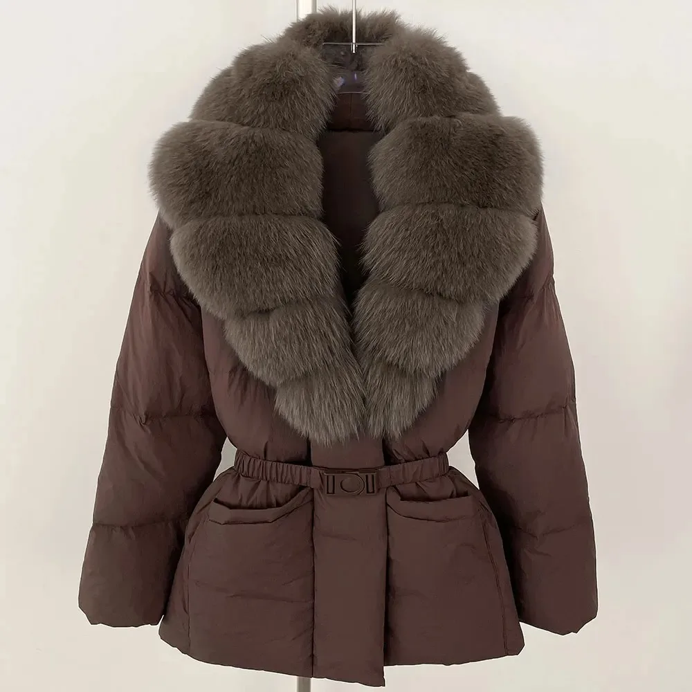 2025 المرأة ريال فوكس الفراء الأبيض بطة أسفل معطف ضخمة الطبيعية الجديدة الشتاء سترة منفوخة عادية أنثى ريشة سترة معطف الفرو الحقيقي