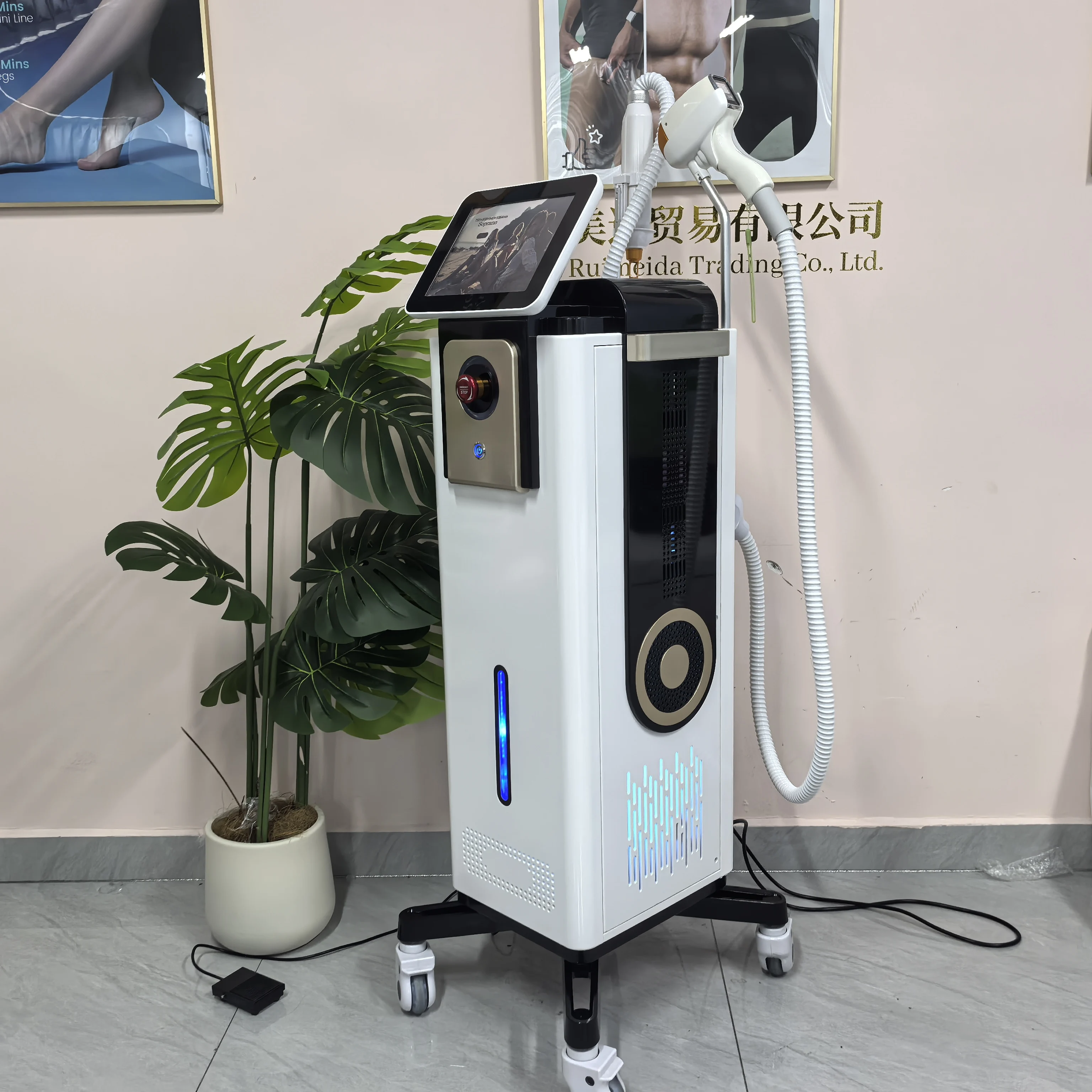 6000W Diode Laser Hair Removal 4 Wavelengths  Pico Tattoo Removal Machine  755nm  Collimation Ice Cooling System Foldable Touch