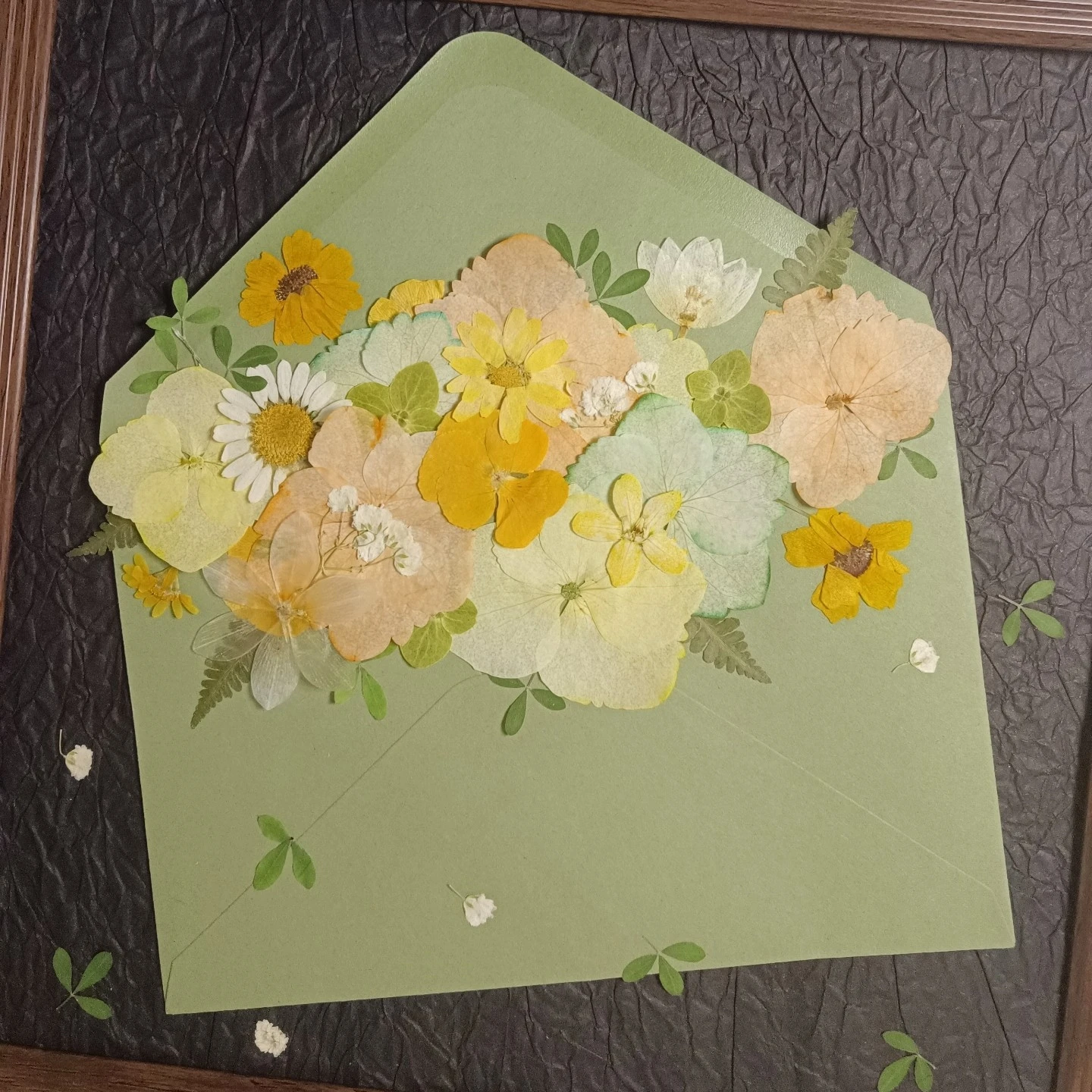 

0058 Pressed Flower Envelope Art Handmade Decorative Wall Art Natural Design for Home Decor Unique Botanical Design Special Gift