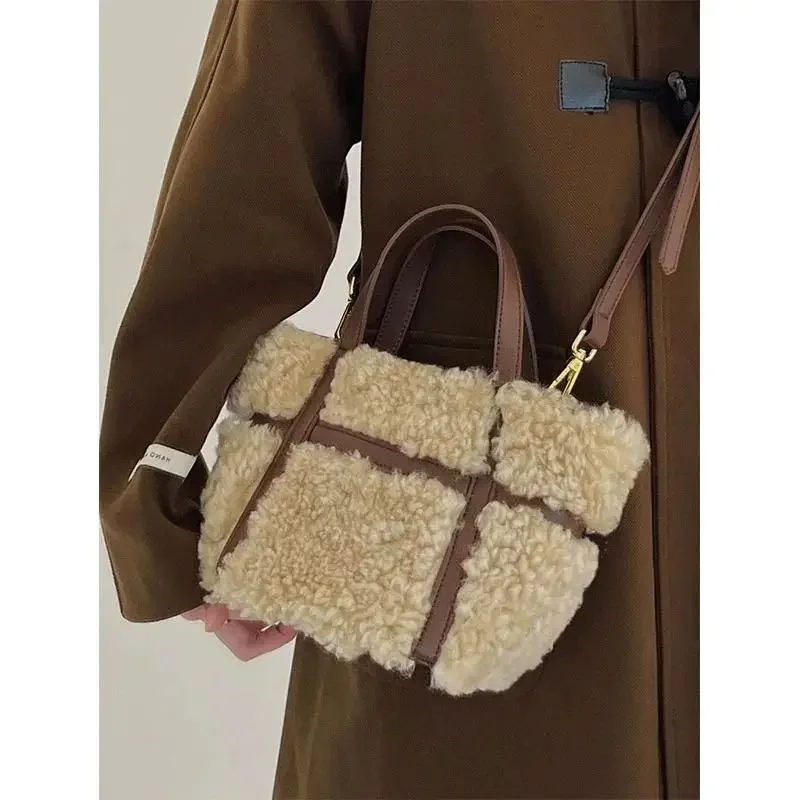 Miyagawa Handheld Plush Bag 2023 Autumn/Winter New Lamb Wings French Small Commuter One Shoulder Crossbody Bags