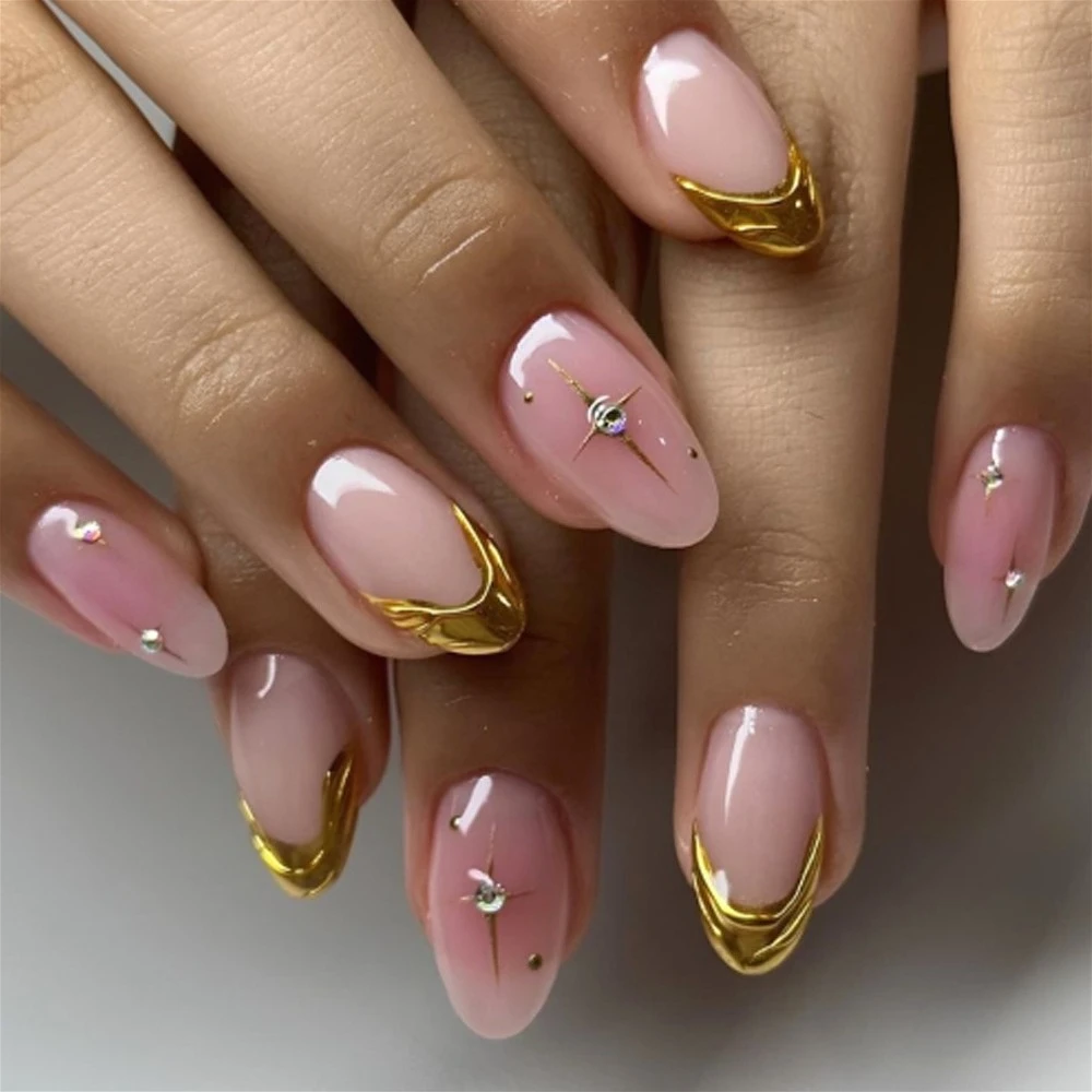 

Rhinestone Stars 3D Gold French Almond Nail Art Pink Halo Dyeing Chic False Nails Detachable Finished Fake Nails Press on Nails