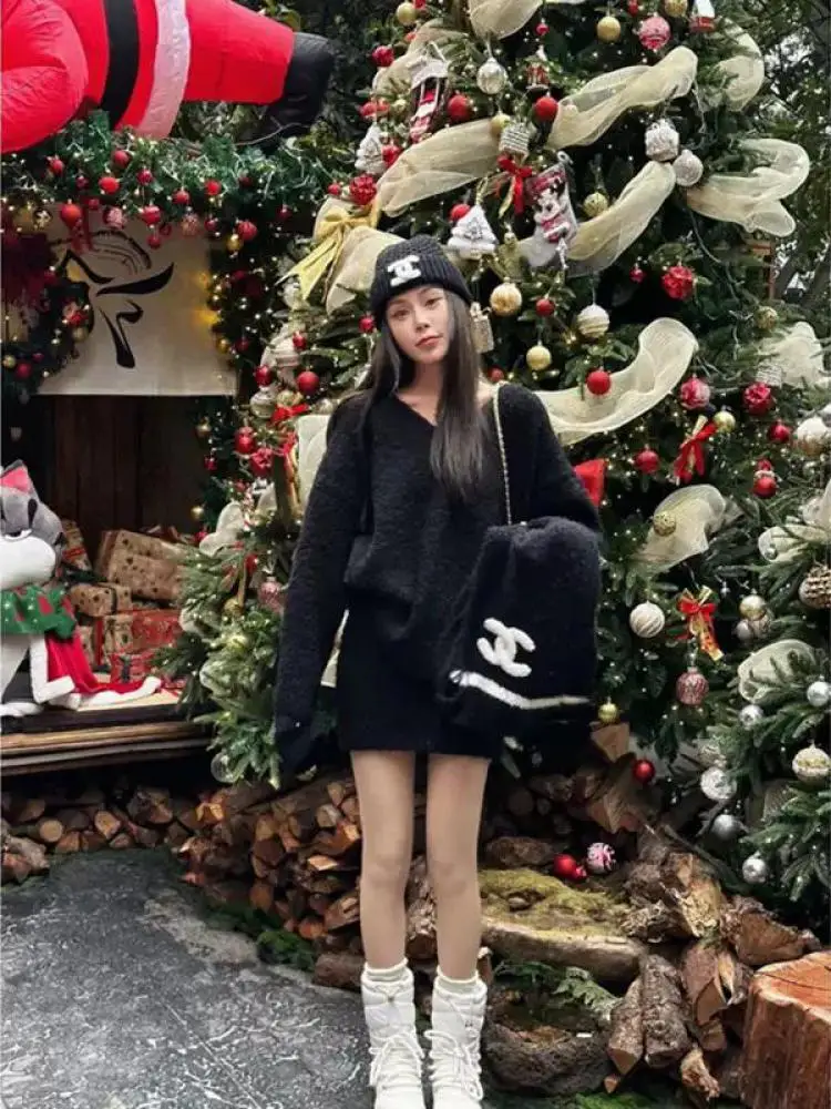 

Осень-зима комплект из двух предметов для женщин 2024, однотонный v-образный вырез, элегантный вязаный свитер с длинными рукавами и тонкая короткая юбка с высокой талией, модная