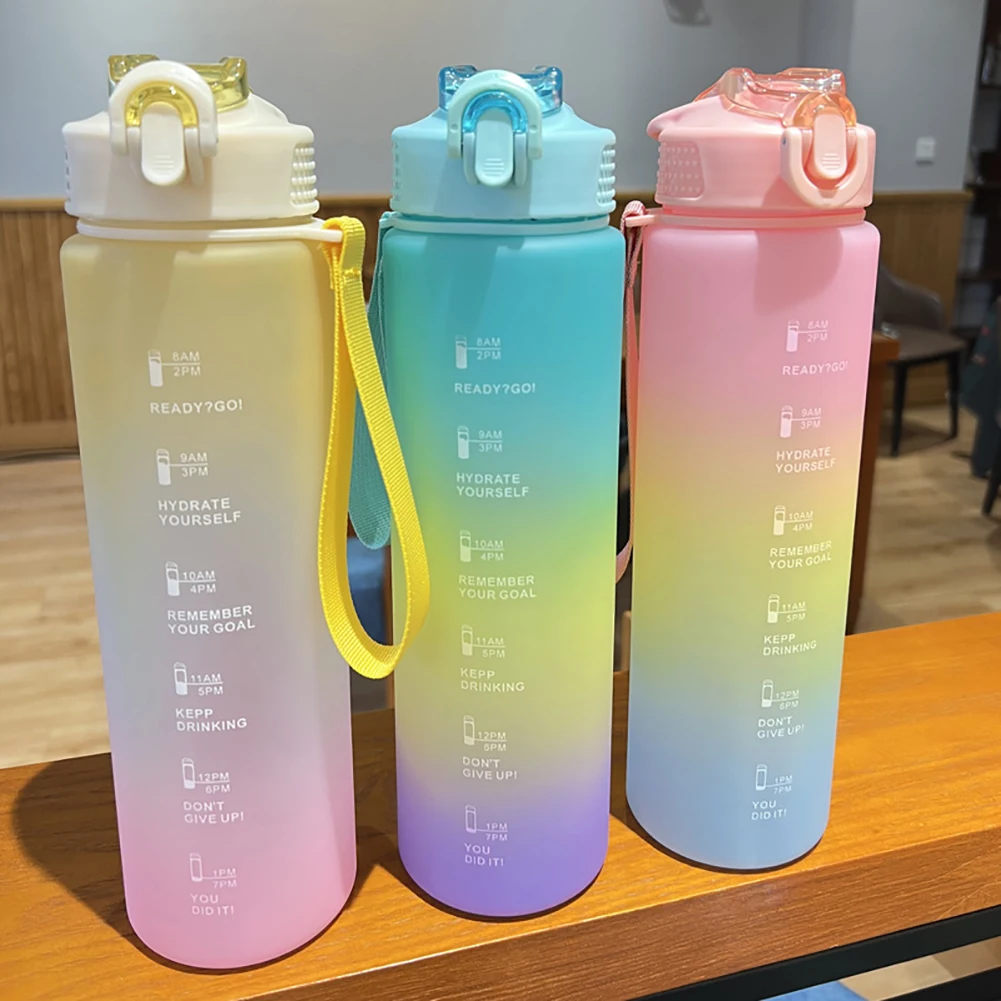 ストロー付きスポーツボトル,1リットル,カップ,マーカー付き,漏れ防止,屋外ジム用,キャンプ用