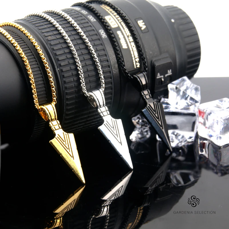 European and American Personality Triangle Spear Head Men's Couple Alloy Retro Arrow Necklace Pendant