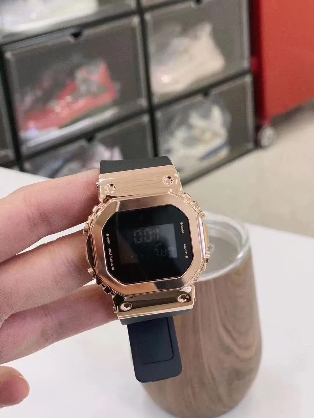 세련된 남성 맞춤형 전자 시계, 다기능 LED 화면 전자 방수 디지털 손목시계