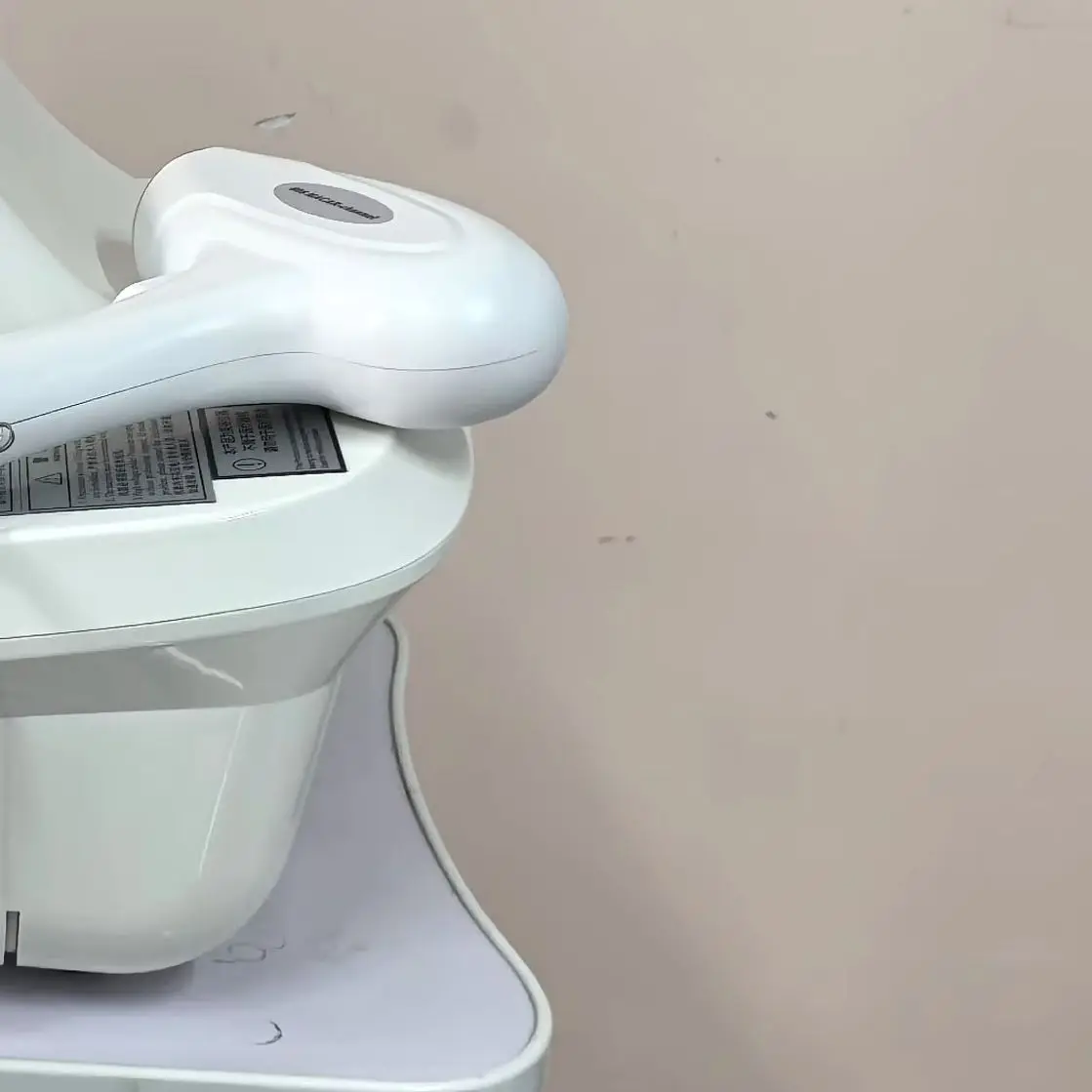 Professional 3Waves Portable  Soprano Diode Laser Ice Titanium Body Hair Removal Machine 808nm 755 1064NM Device