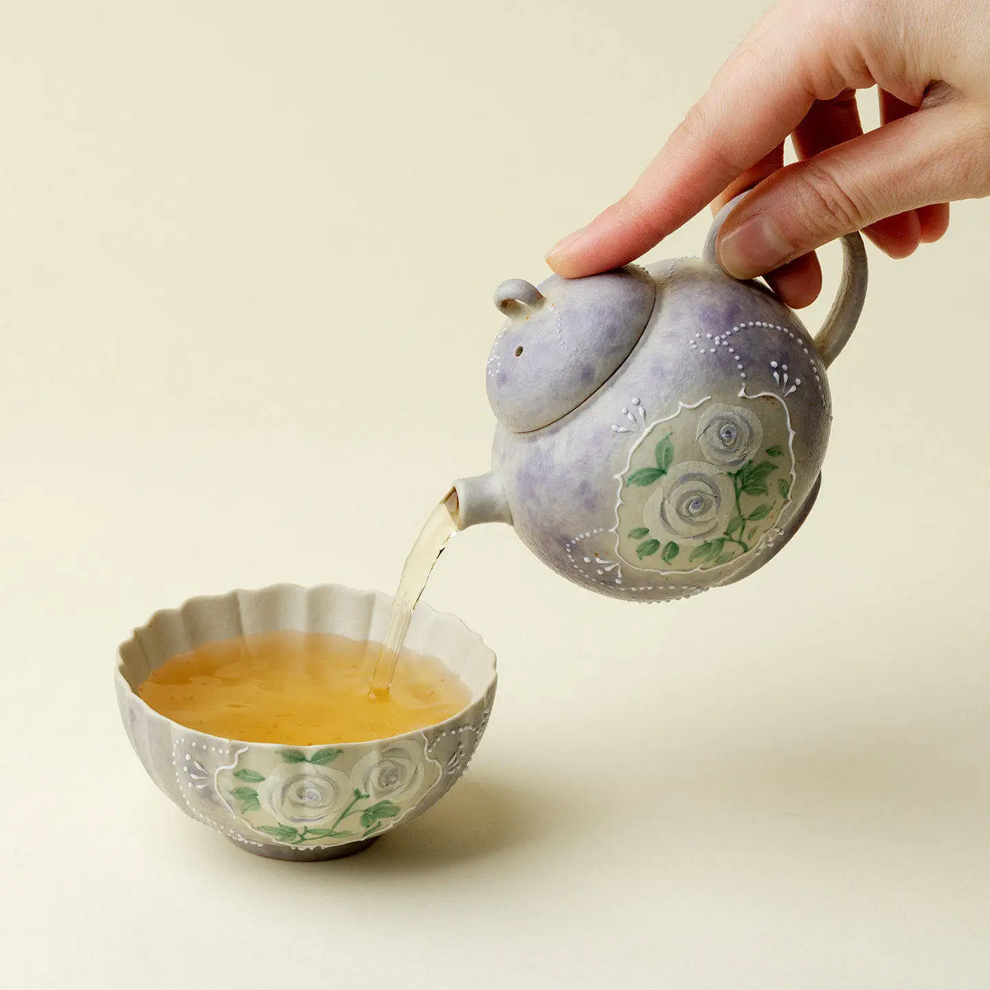 Ino Kiyomatsu Hand-Painted Rose Ceramic With Window Exquisite Hand-Held Teapot For Ladies Kung Fu Tea Set