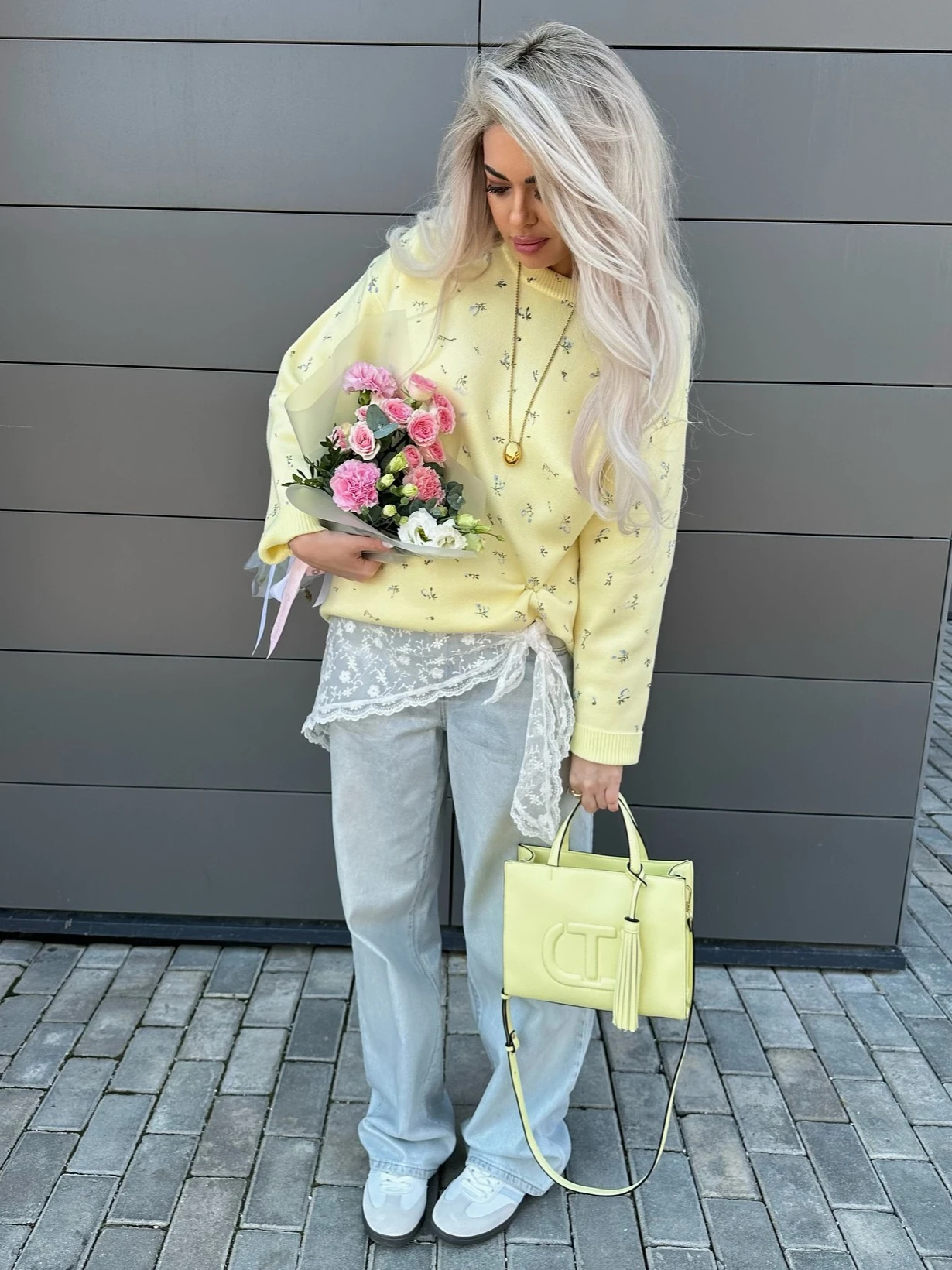 Fashionable Women Casual Flower Yellow Round Neck Sweater Versatile Loose Autumn Long Sleeved Knitted Sweater Soft Top