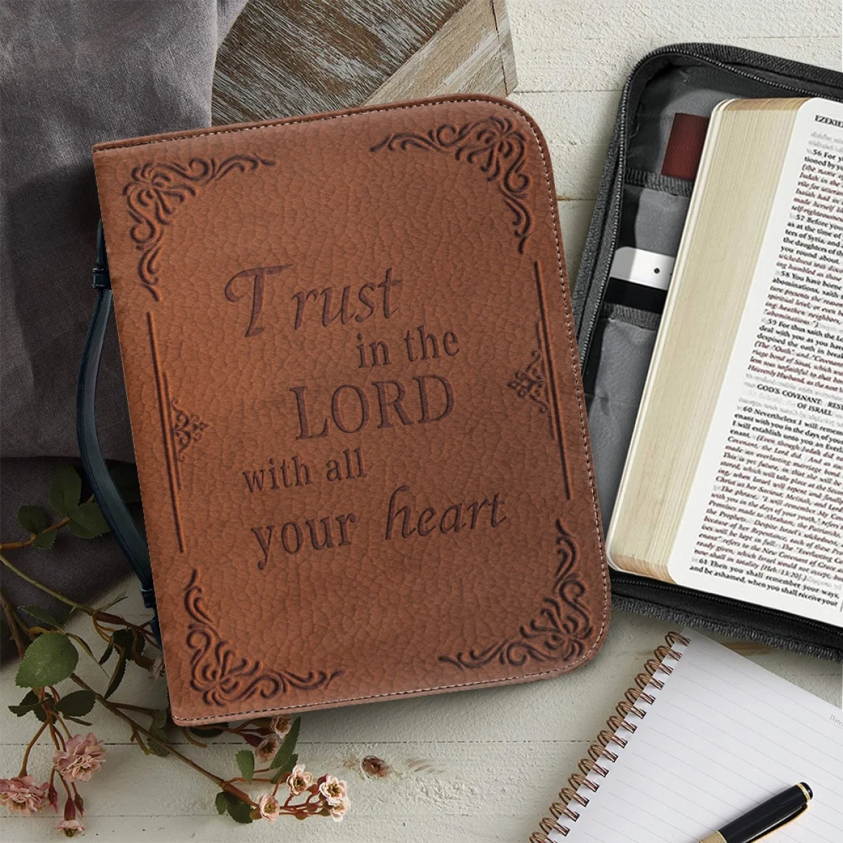 

Women's Handbags Portable Bible Storage Bags Fashion New Leather Bible Verse Printing Zippered Handle Church Bible Bag Custom