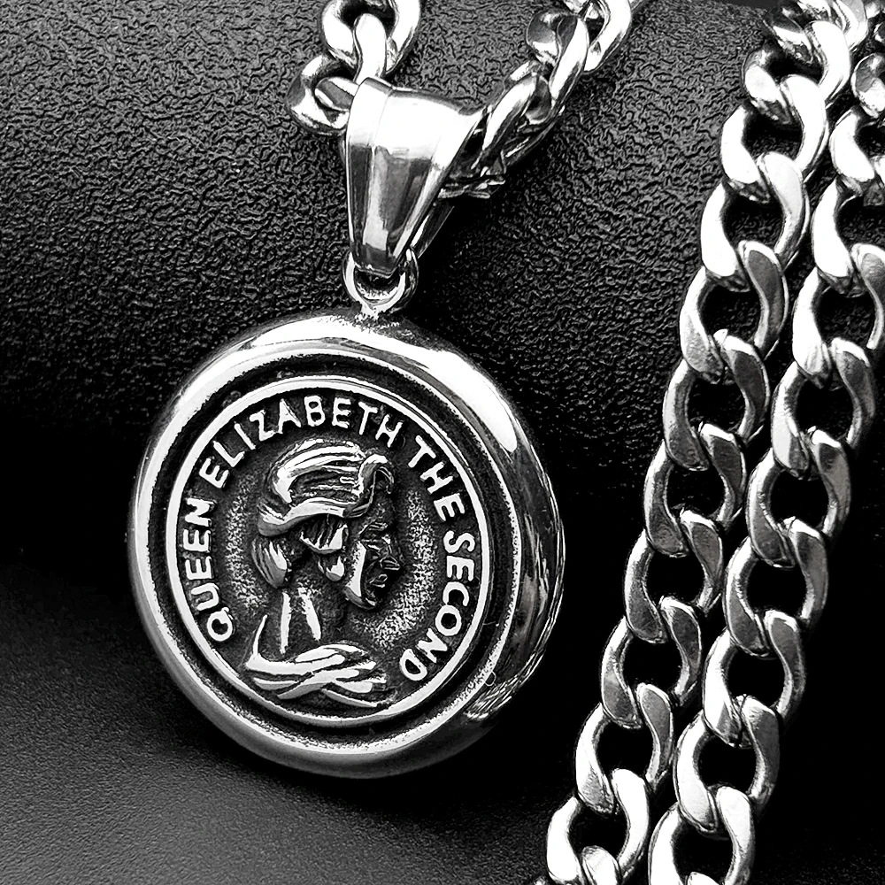 

Vintage Queen Elizabeth II Stainless Steel Medallion Pendant Necklace for Women Men Silver Color Chain Necklaces Jewelry Gift