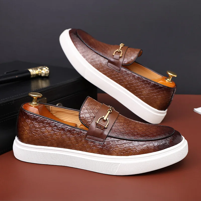 Man Fashion Shoes Embossed Leather Men's Buckle Casual Loafers Mens Slip-on Board Shoes Outdoor Flats