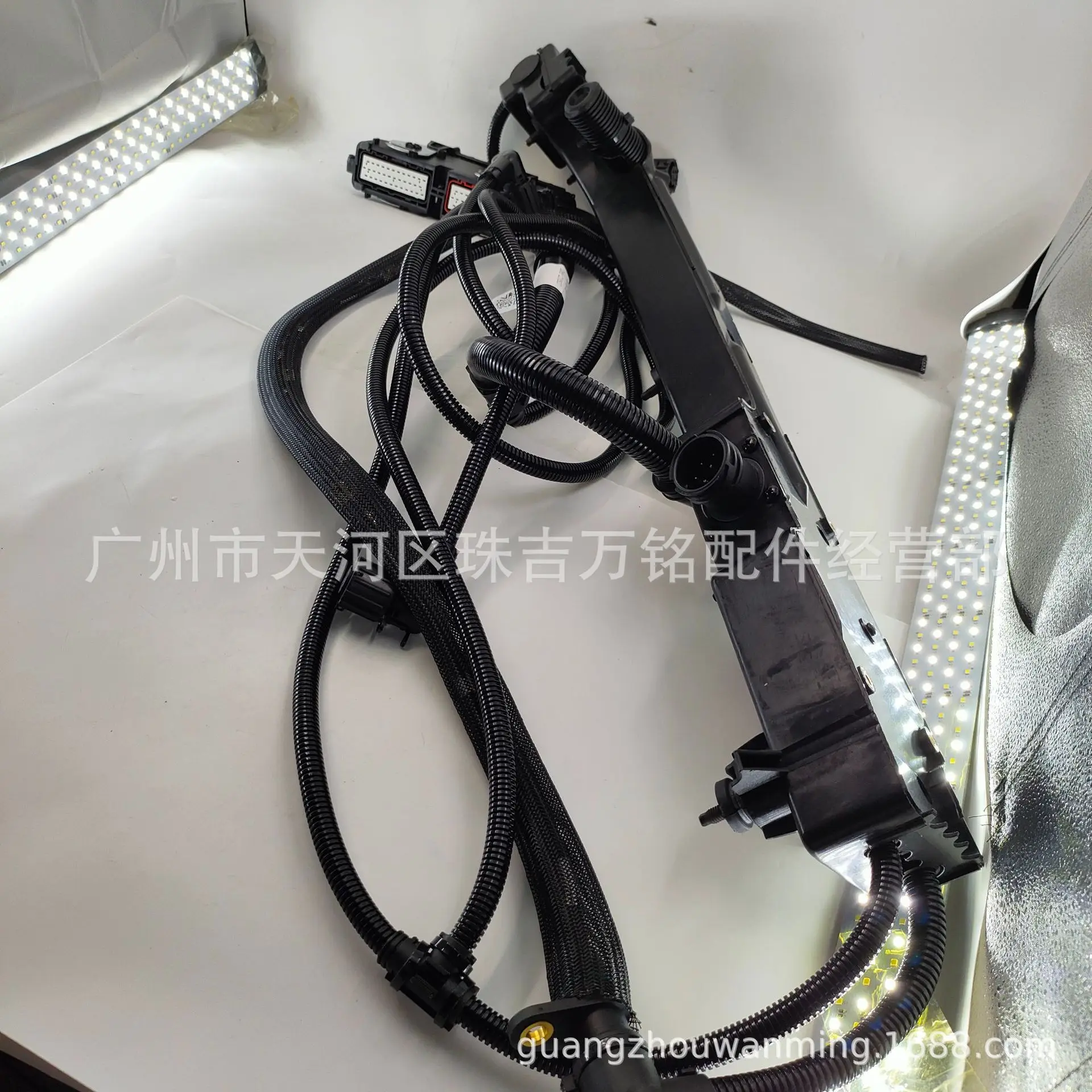 

Suitable for wiring harness 20383183 VOE20383183 engine wiring harness