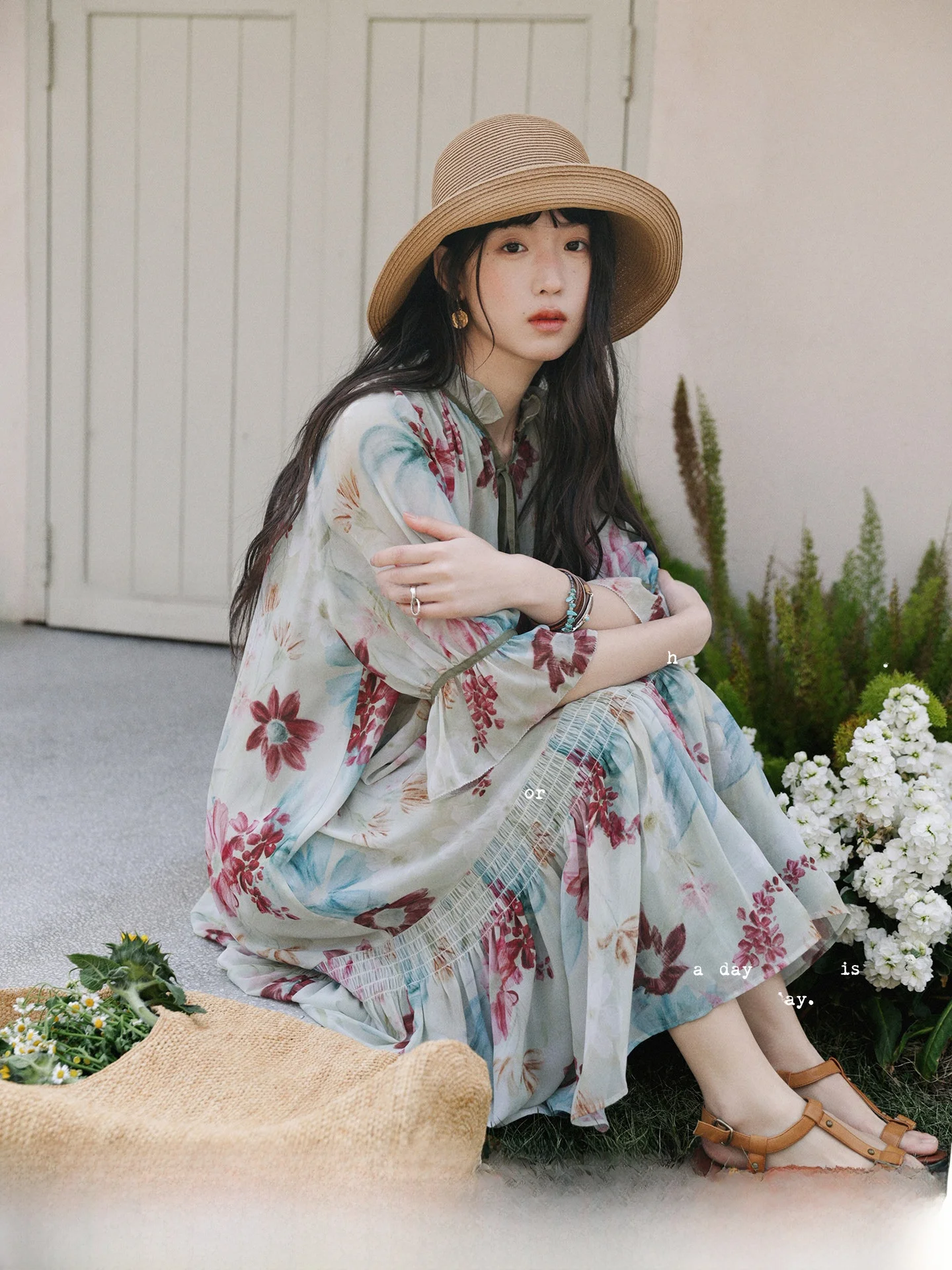 

Romantic Artistic Floral Chiffon Dress with Belt Holiday Style Long Skirt A-Line Silhouette V-Neckline Polyester Fiber Dress