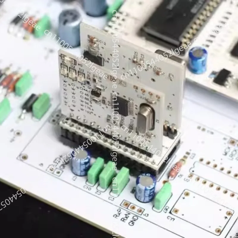The WM8805 Digital Receiving Module Has A Soft-controlled I2S Output and Is Compatible with CS8412, Supporting Up To 192K