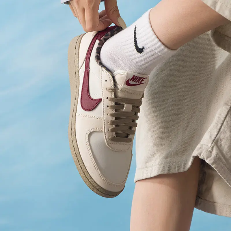 Nike Womens Sport Tennis Shoes IM6688062 Retro Cushioned Rubber Outsole Sneakers