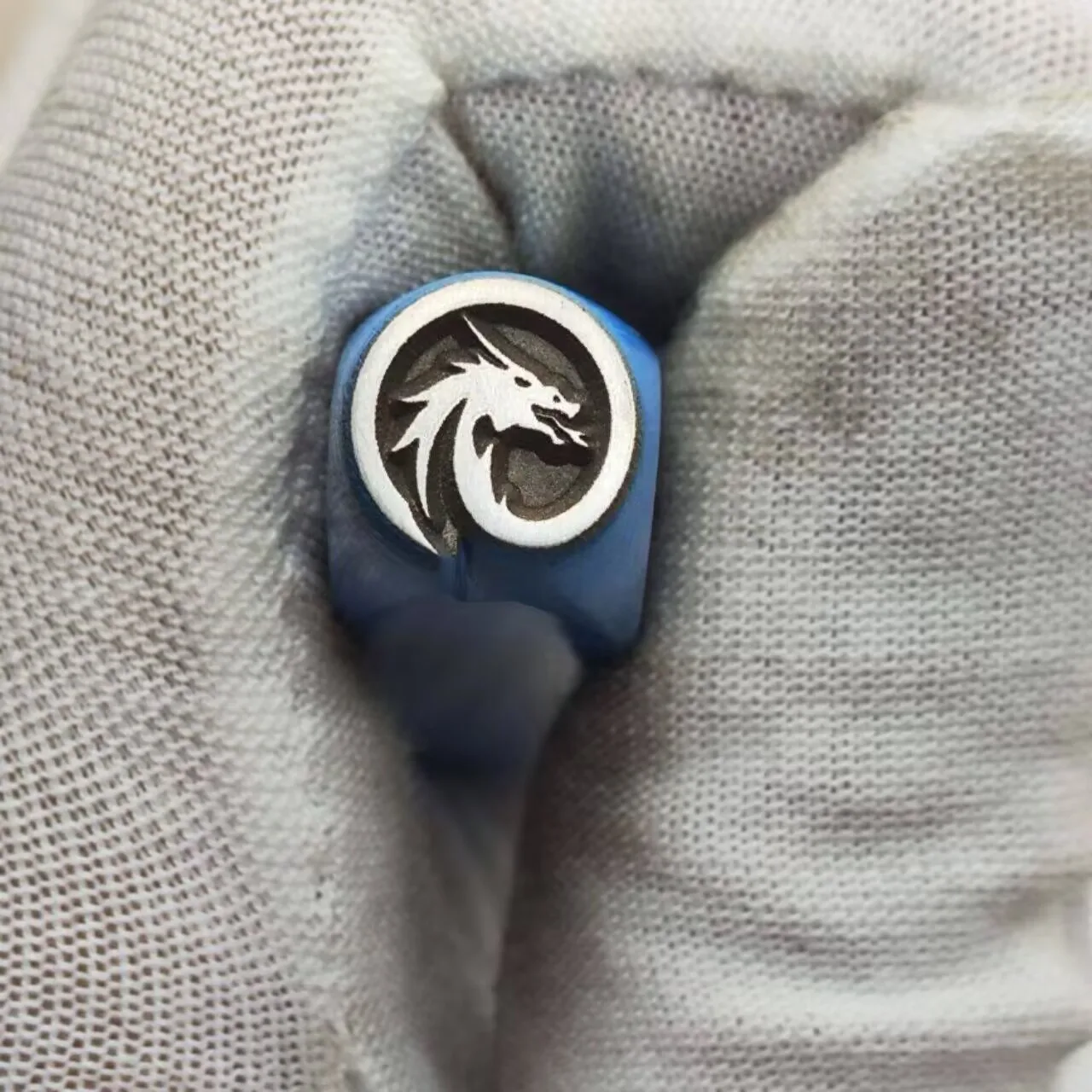 

Jewelry Stamps, Gold and Silver Bracelets, Rings, Engraving Dies, Auspicious Dragon Steel Stamps, Gold-Making Tools