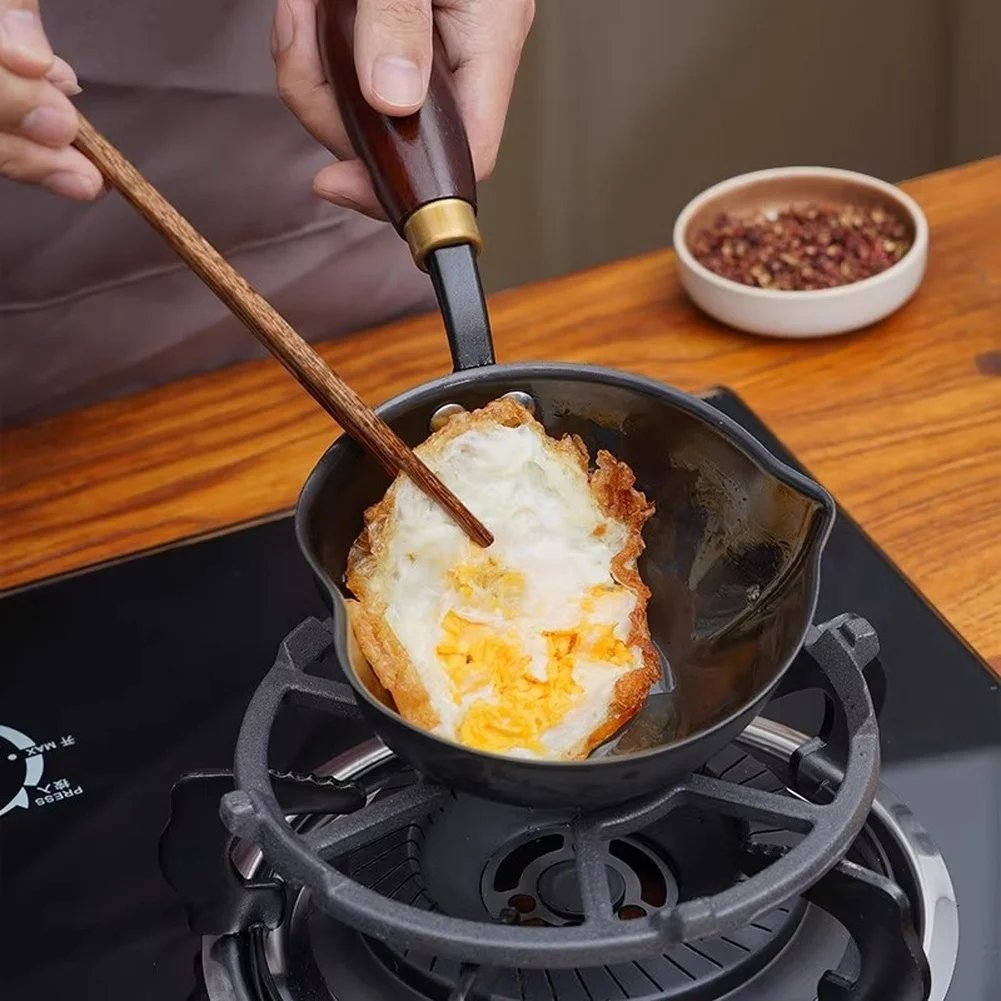 مقبض خشبي صغير على شكل قلب من الحديد الزهر لقلي الزيت والتوابل حتى توزيع الحرارة وصنبور مقاوم للانسكاب #6