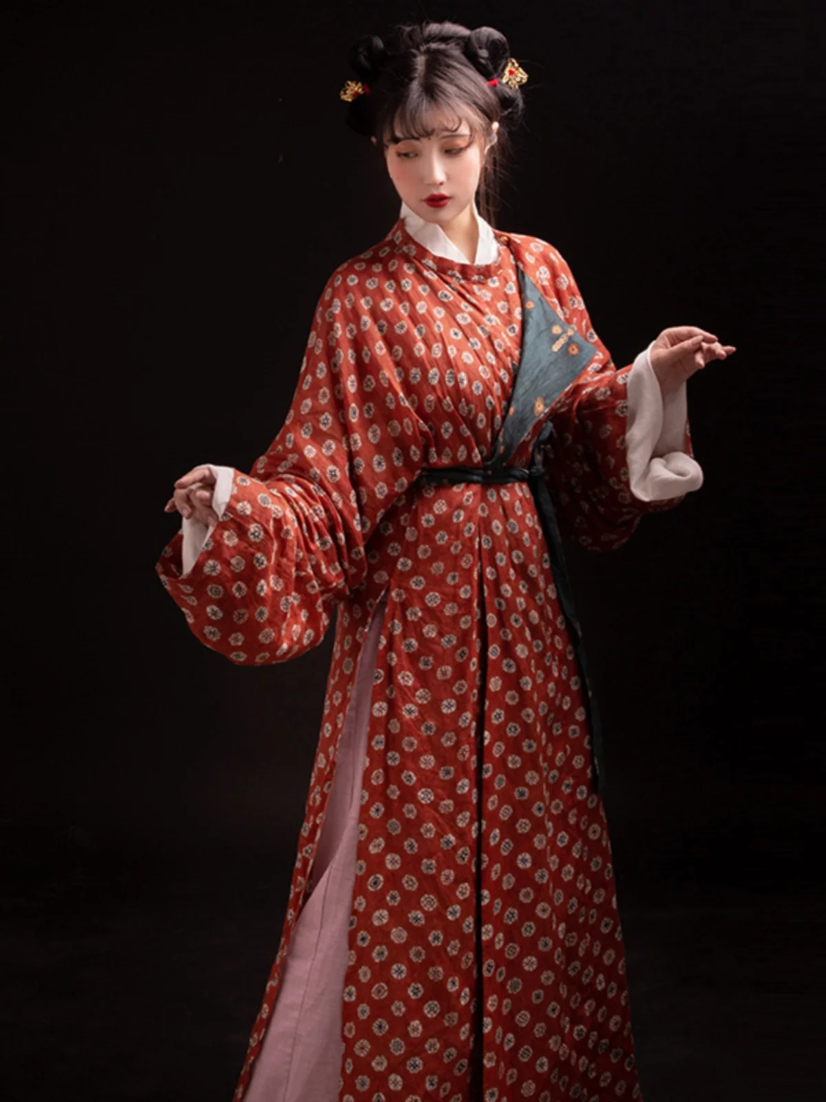 

Huan Han Dynas round Ne Robe Pure Silk Women's Sle Rescued Ancient Chinese Clothing Thin Summer Faion