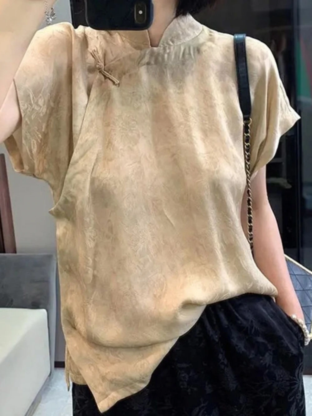 

plus Size Women's Summer Shirt Loose Fit Short Sleeve Button up Thin Style Korean Commute Style And Pear Body Type