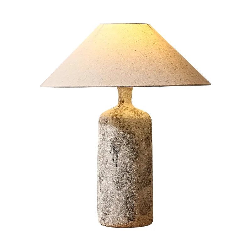 Ceramic table lamp creative retro B & B living room study bedroom bedside linen fabric decorative