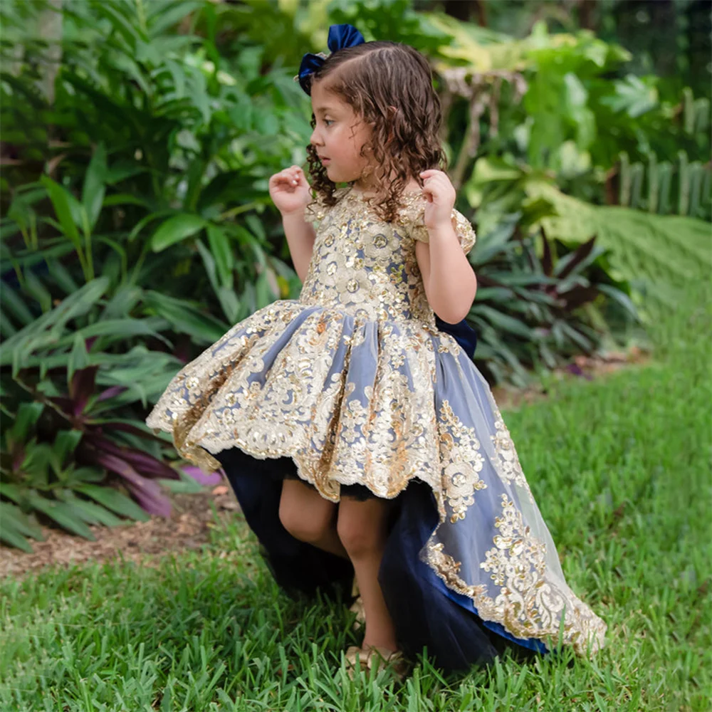 Vestido de primeira comunhão com apliques de flores brilhantes, manga curta, comprimento do joelho, trem de varredura, vestido formal de flor para meninas, personalizado, novo