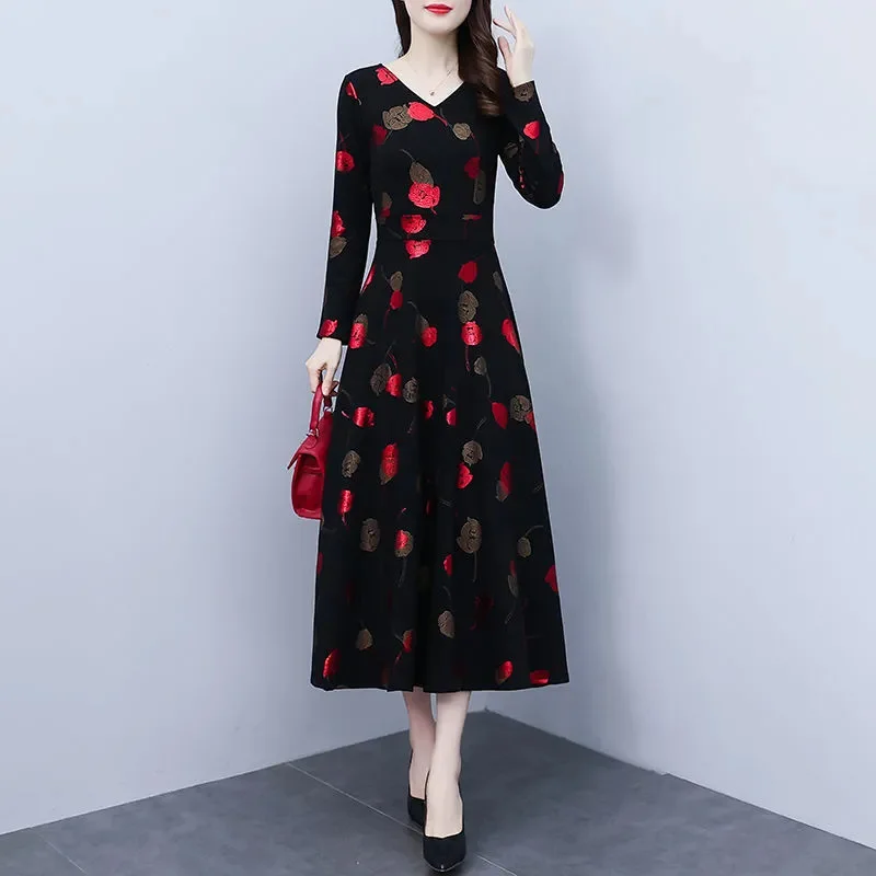 Printed Hot Stamping Dress New Spring And Autumn Long sleeved Slim Fit And Slimming Mom Fashion Print Dress Mother V-Neck Dress
