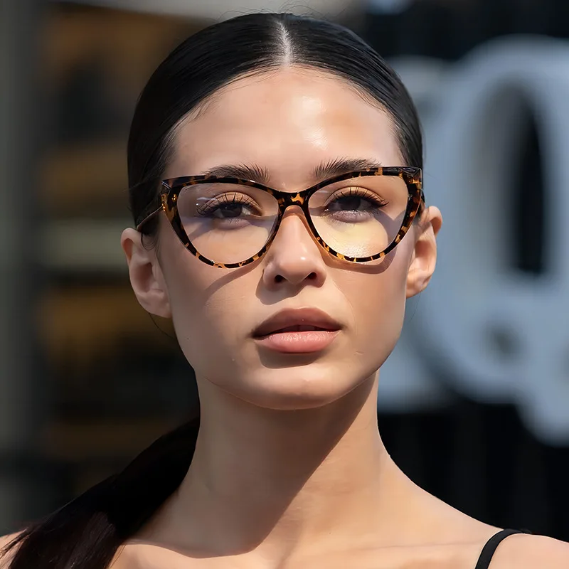 Classic Fashion Design Cat Eye Leopard Frame Photochromism Reading Glasses Women Anti Blue Light Hyperopia Prescription Eyewear