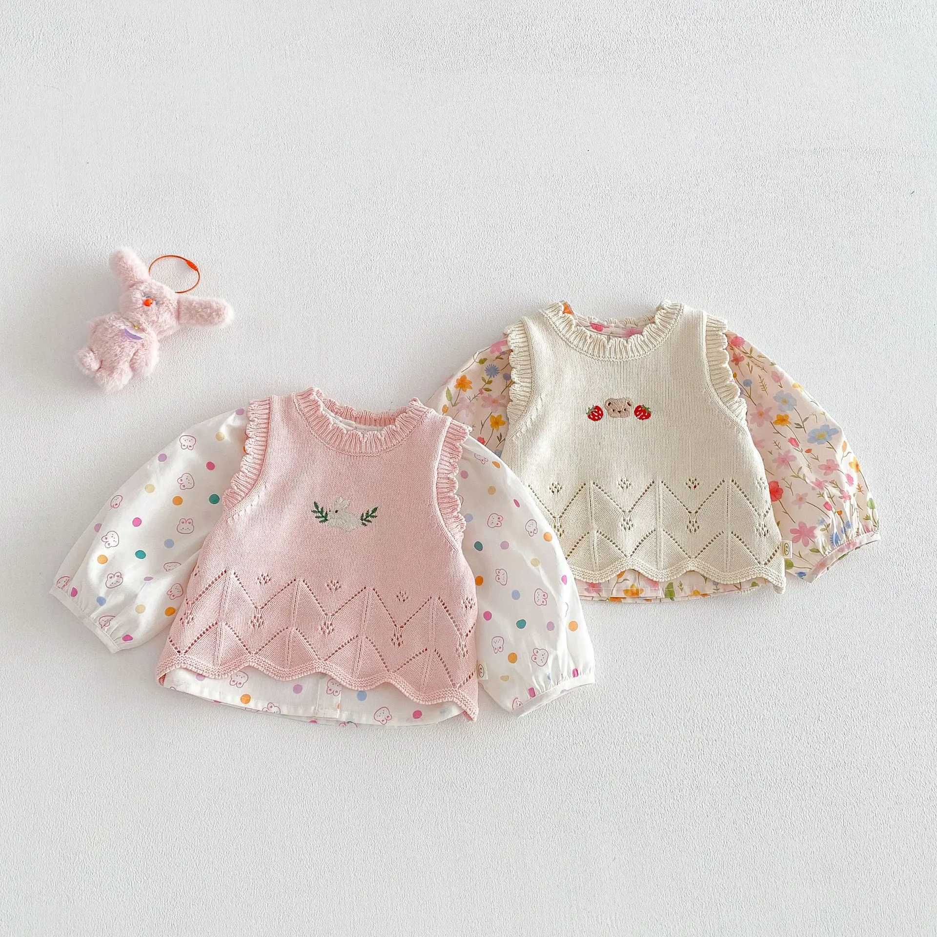 Baby Embroidered Little Rabbit Sweater 2026 New Spring Girls' Elegant Little Bear Knitted Vest Children's Korean Version Top