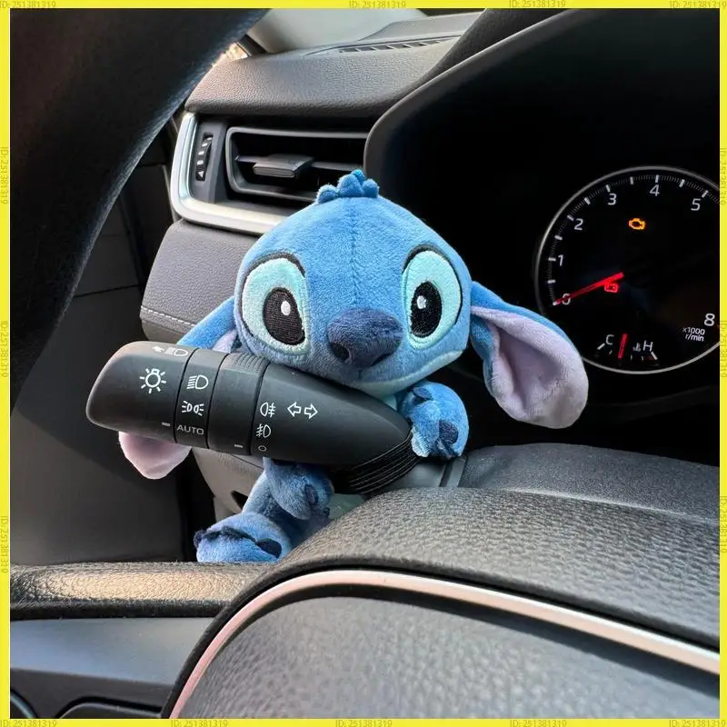 Poupée de poche de voiture Disney Stitch, modèle de décoration, personnalité créative, clignotant de voiture de grande valeur, essuie-glace, dessin animé mignon, cadeau d'ornement