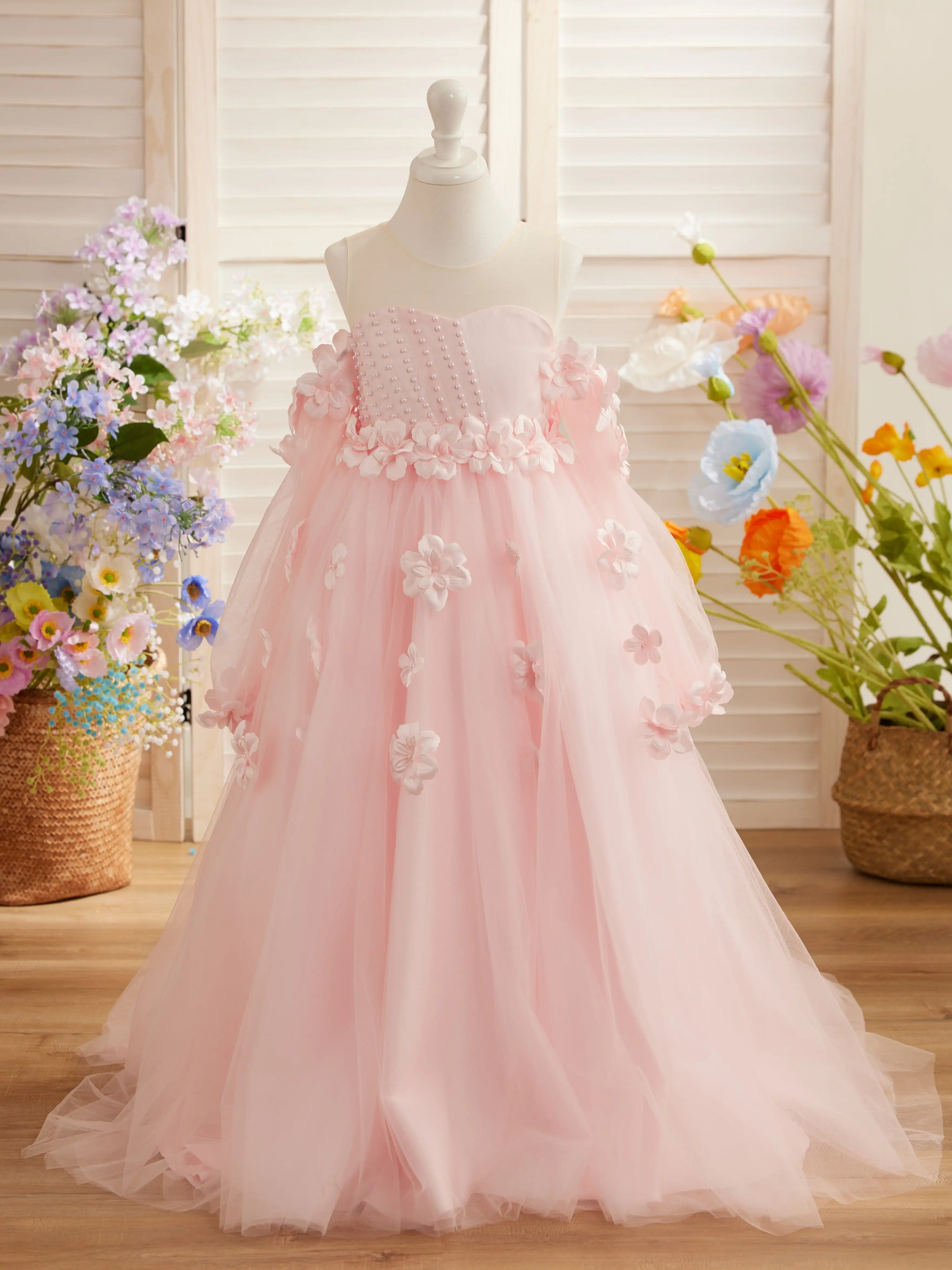 Maßgeschneidertes rotes Blumenmädchenkleid für die Hochzeit, 3D-Applikation, bauschiger Tüll, Prinzessin, luxuriöses Kindergeburtstags-Erstkommunion-Ballkleid