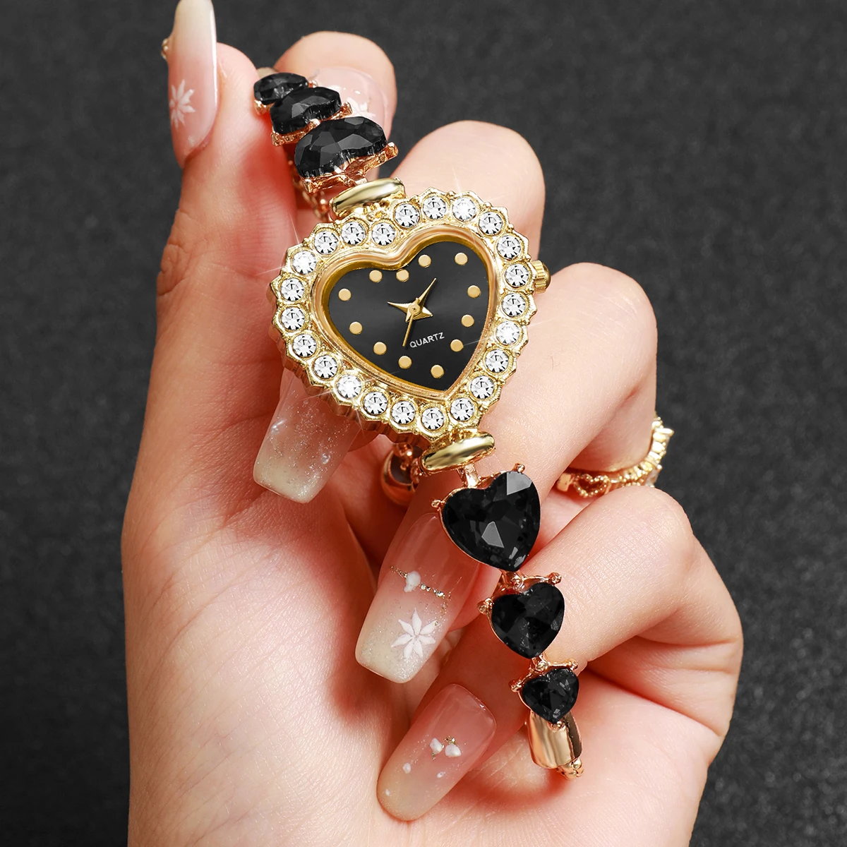 ファッションハートダイヤル レディースクォーツウォッチ ラグ - Luxury Watch For Women のレビューと価格