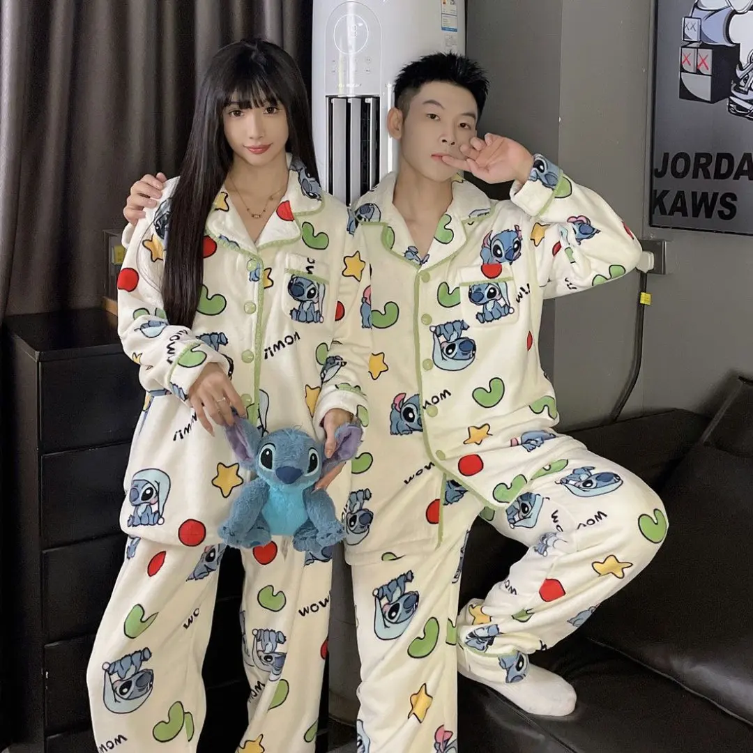 Anime 2 Stuks Crayon Shin-Chan Paar Pyjama Set Mannen Vrouw Mode Toevallige Fluwelen Vest Tops Broek Cartoon pyjama Thuis Kleding