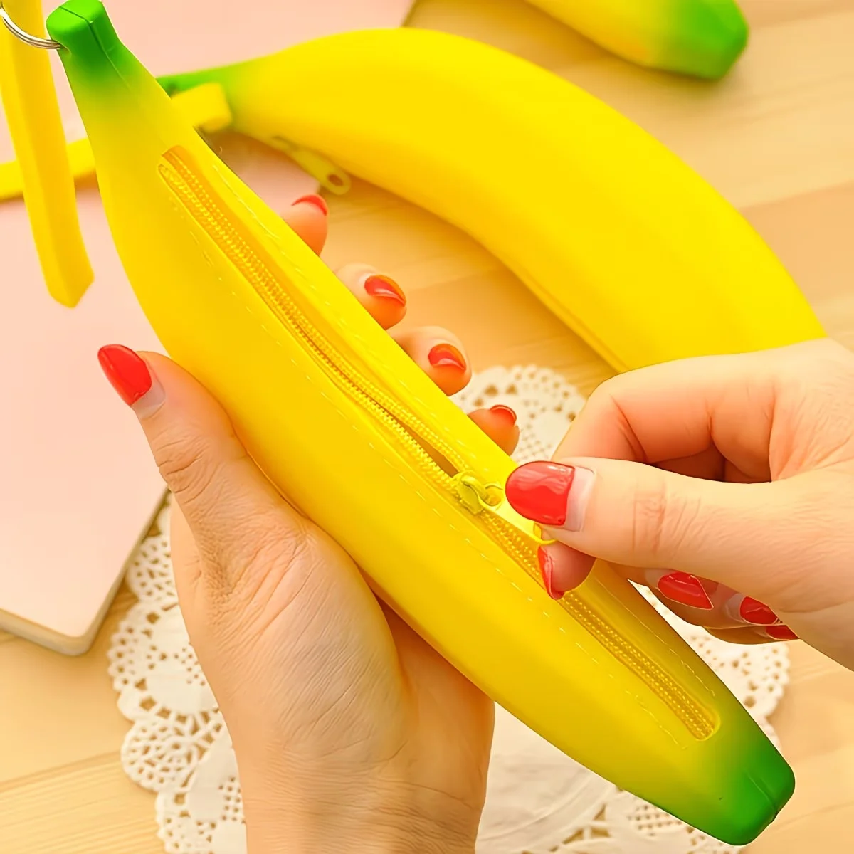 2 Banana-Shaped Zipper Wallets, Fashionable Fruit Coin Purses, Silicone Banana-Shaped Fun Storage Cases, Compact Storage for Earphones, Lipstick, Earphone Cases, Lipstick, Coin Purse Accessories - Cute Birthday Gifts view 6